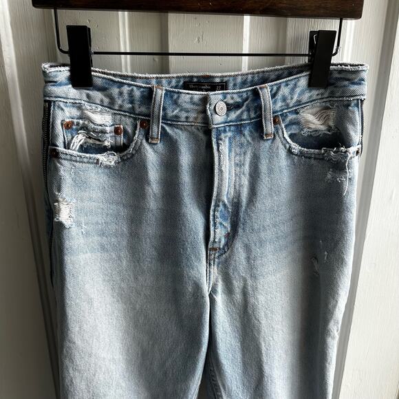 Abercrombie & Fitch Annie High Rise Girlfriend Jeans - Picture 3 of 10